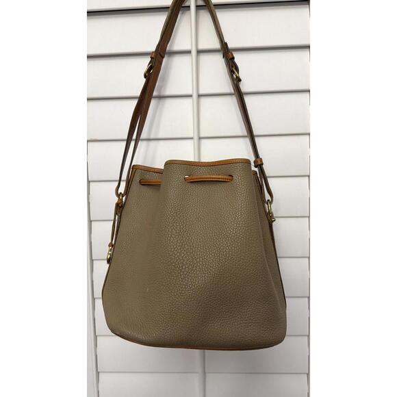 vintage Dooney & Bourke All-Weather Leather drawstring bucket bag in the taupe - Picture 8 of 15
